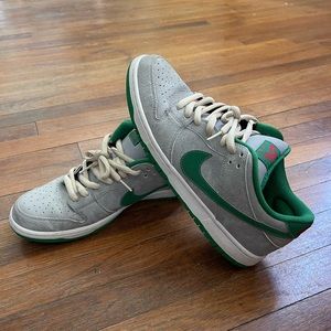 Nike SB Dunk Low-Pro Medusas